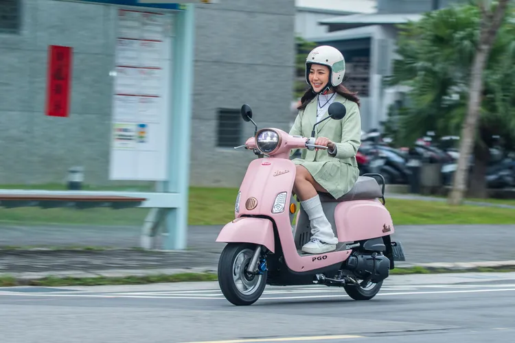 PGO針對學生族群另有麗文校園書局教育價方案。業者提供