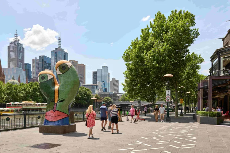 澳洲「墨爾本」每年年初的仲夏節會透過藝術、電影和派對來慶祝LGBTQ+文化及族群。業者提供