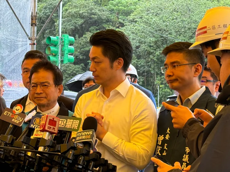 蔣萬安提到遠雄表現將納入年度績效評核，最嚴重的結果即解約。記者張綵茜攝