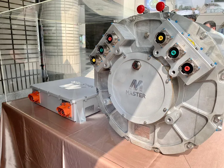 台灣電動巴士國家隊成運汽車在2024第四屆台灣氣候行動博覽會，展出高功率自製馬達。成運提供
