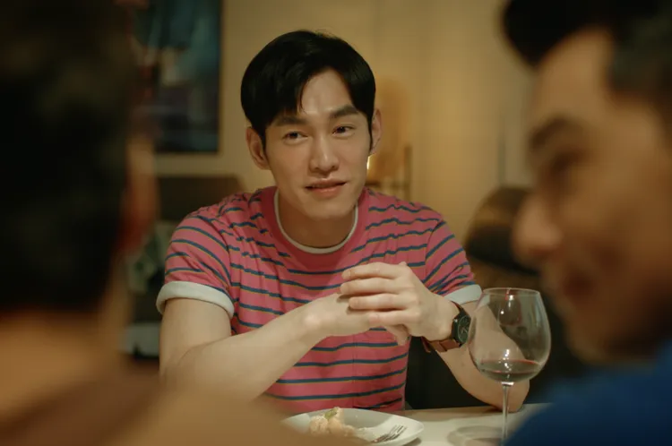 張書豪在劇中收到3P的邀請。紅杉娛樂提供