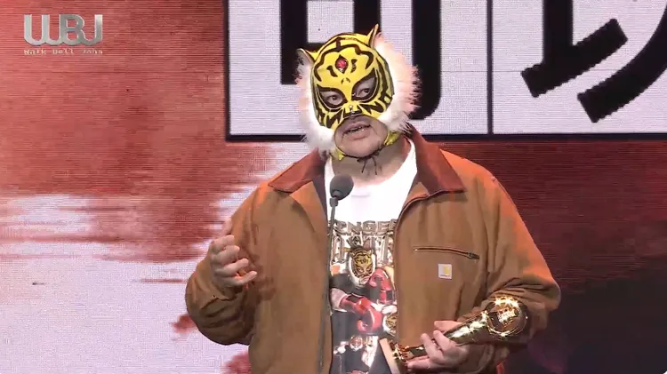 中指通奪「有夠烙賽獎」及「可以色色獎」。