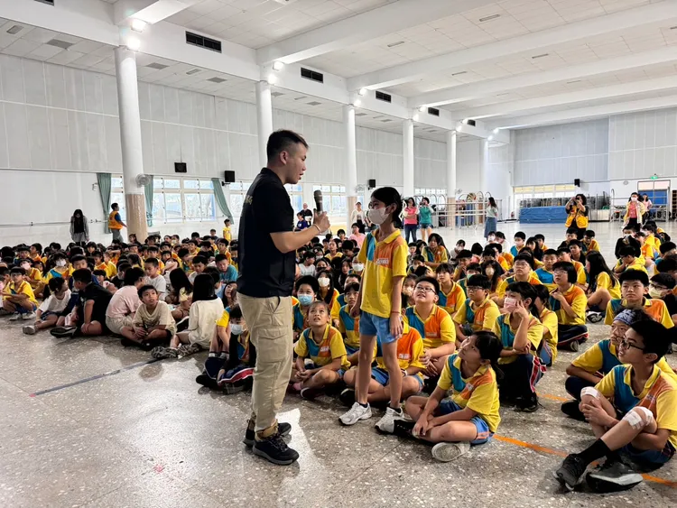 蘆竹警方深入校園宣導反毒反詐。蘆竹警分局提供