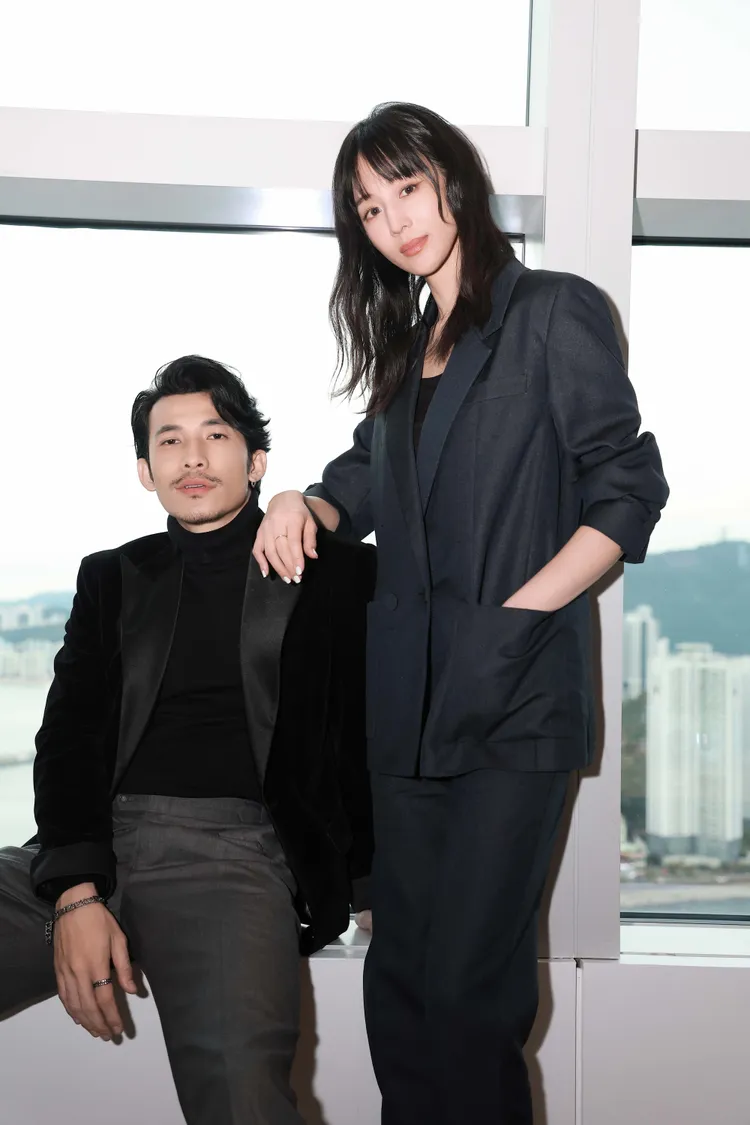 張鈞?和越南影帝連炳發用中英文互相吐槽，展現好交情。公視、中華電信、瀚草提供