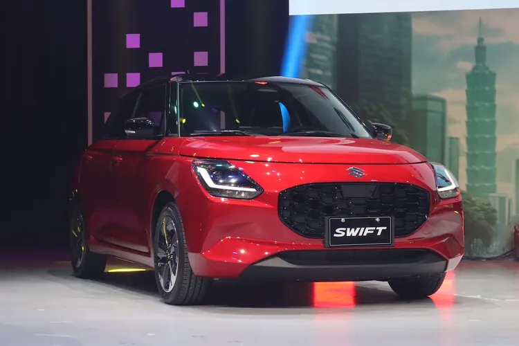 購買Suzuki Swift可搭配65萬元輕鬆貸專案，最低月付9999元起，再送All New Swift原廠積木車。林浩昇攝