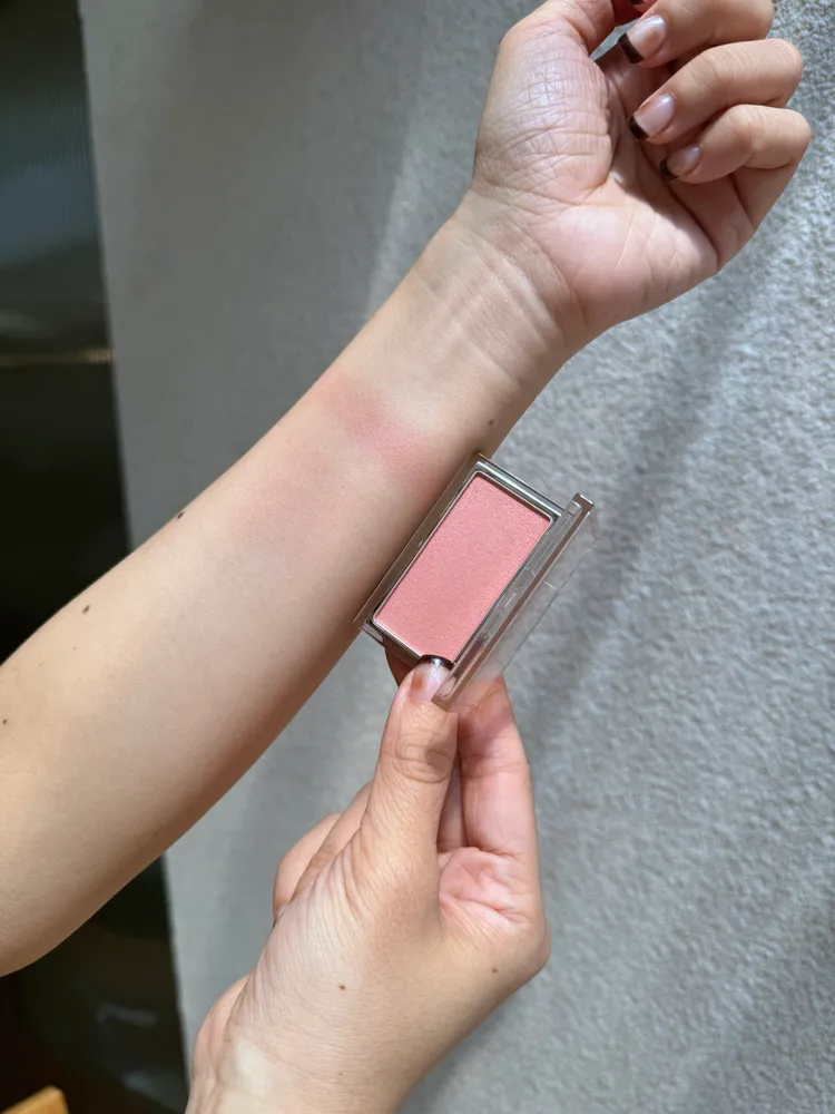 透光立體頰采#EX02 Fairy Duster，1250元。張家玲攝