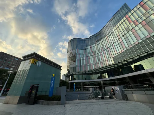 大巨蛋漏水開罰!北市府重拳出擊:11月起1天10萬元