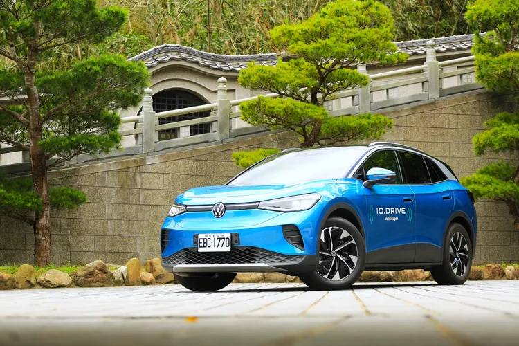 ID. 家族的造型語彙，在德國工藝的設計基礎中，因應低風阻需求，再加入了以往在Volkswagen少見的圓潤、具流動感的筆觸。林浩昇攝