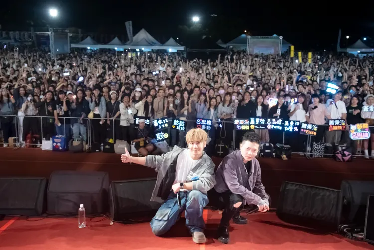 鼓鼓（左）與蕭秉治組限定團GX，為田中馬拉松暖聲。圖／相信音樂提供