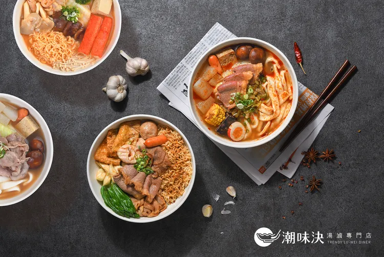 潮味決湯滷專門店單筆消費滿150元，即送麻辣豆腐一份。吾蜂美味集團提供