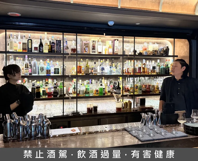 Cog & J 餐酒館吧檯。陳揚盛攝