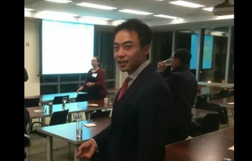 薄瓜瓜神秘未婚妻是誰?前同事曝「有英式龐克風」 開保時捷上班