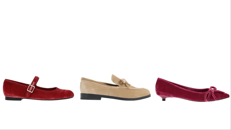 絨面瑪莉珍鞋（左起）1890元、蝴蝶結絨面樂福鞋1990元、蝴蝶結絨面低跟鞋1890元。品牌提供