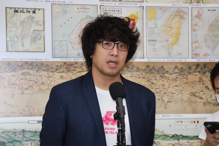 民進黨立委沈伯洋質詢提到，某報直接提到「習近平首度點名賴清德」，但這件事情沒有在現場發生，而是官方文件才提到。資料照，莊宗達攝