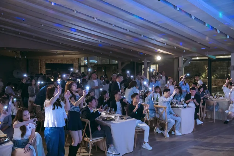 「CHALET V」餐廳可容納至少200人。翻攝自「CHALET V」臉書粉專