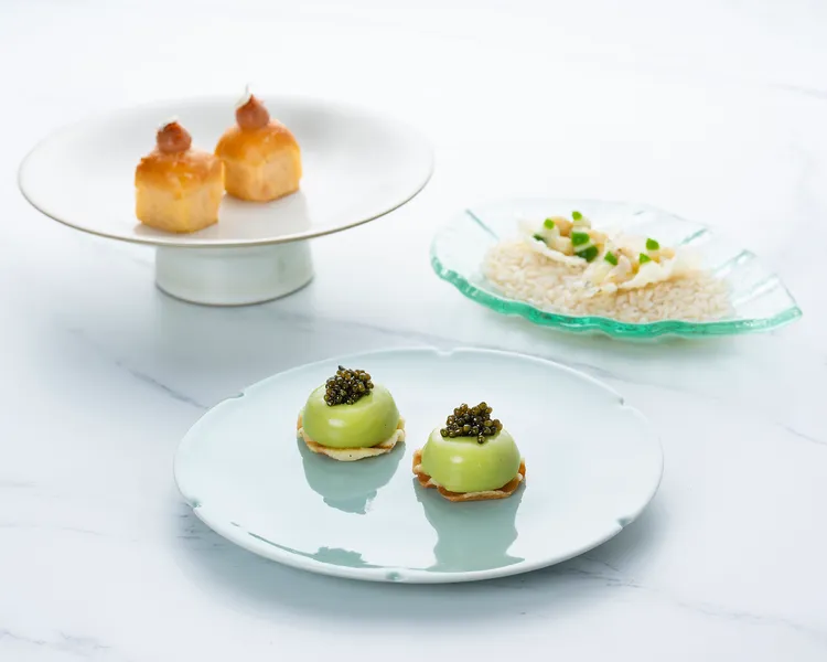 三款「開胃小點」依順序享用，體驗每道料理風味遞進的精妙之處。業者提供