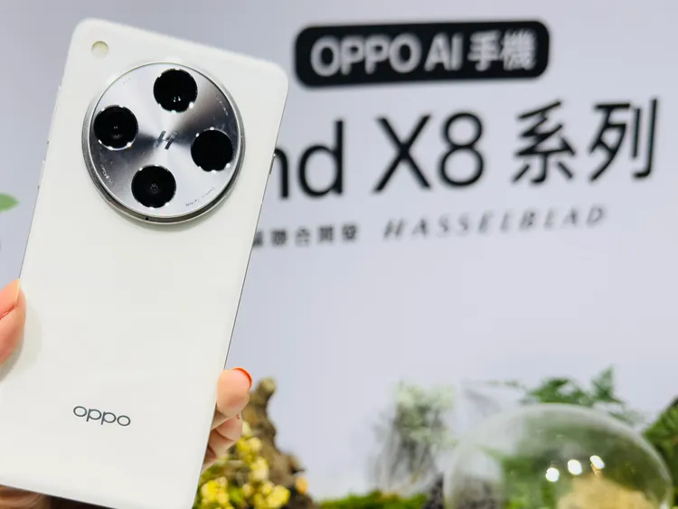 OPPO Find X8 系列即日起開放預購，11月29日起正式開賣。趙筱文攝影