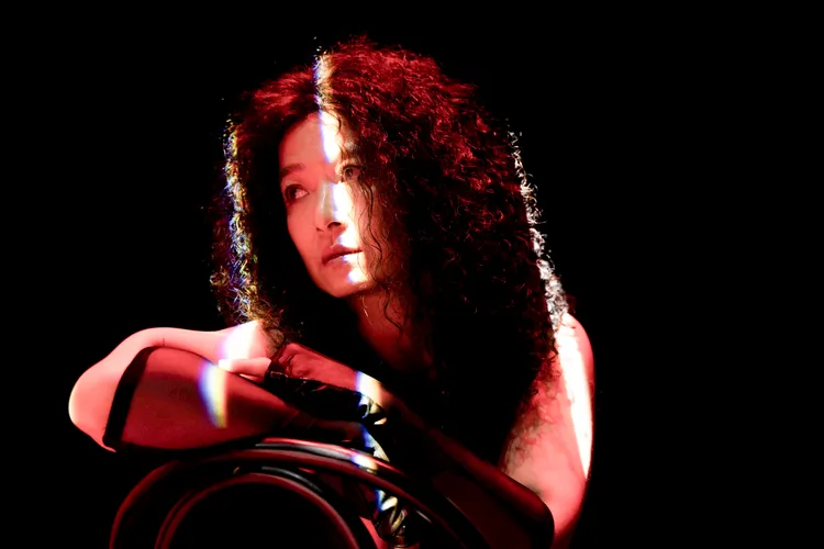 謝瓊煖溫暖鼓勵一起練舞的姊妹們。Netflix提供