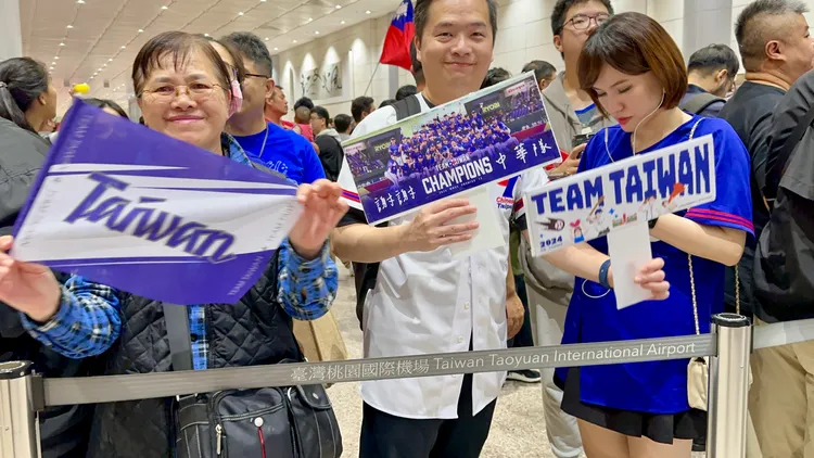 千名粉絲齊喊「TEAM TAIWAN」口號挺台灣。特勤中心攝