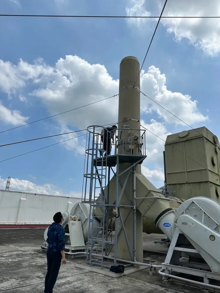 頎邦科技3名環安人員涉嫌聯合造假、篡改包括有害氣體在內的監測數據後，申報不實數據回報，檢方依法提起公訴，該公司則被科以罰金，最重可處5000萬元。新竹地檢署提供