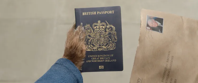 柏靈頓熊獲得英國護照。索尼影業提供