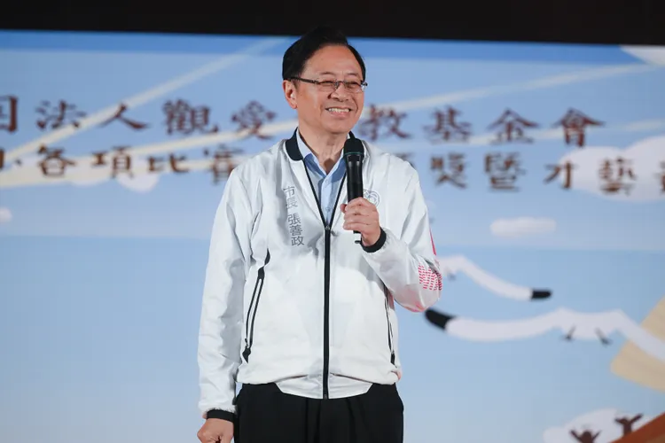 張善政期勉學子勇敢追夢。桃園市府提供