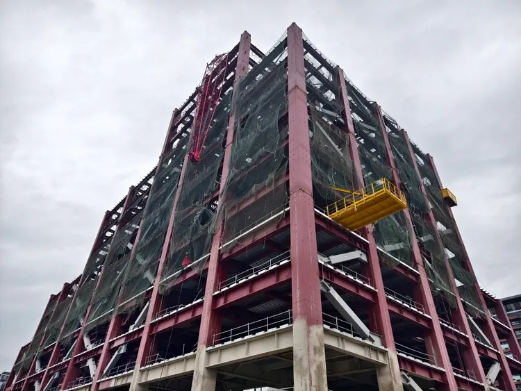 新北第二行政中心工安意外。消防局提供