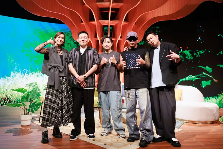 玖壹壹登上《我的成長》。民視提供