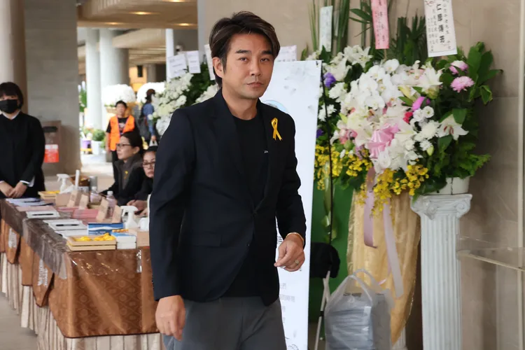 謝承均出席石英告別式。莊宗達攝影