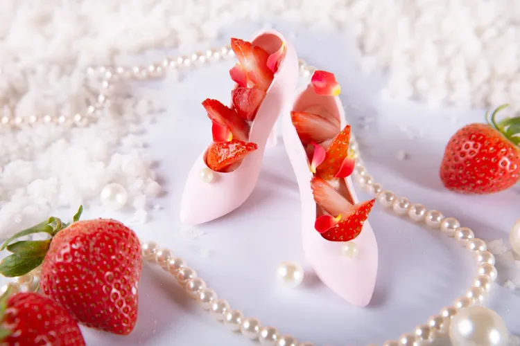 草莓高跟鞋。業者提供