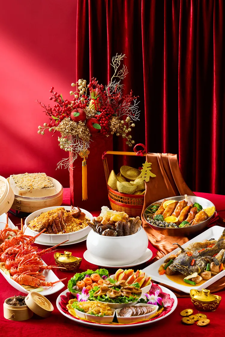 台北國泰萬怡酒店精選七道年節美味而成的 「萬事如怡 年菜外帶套組」。業者提供