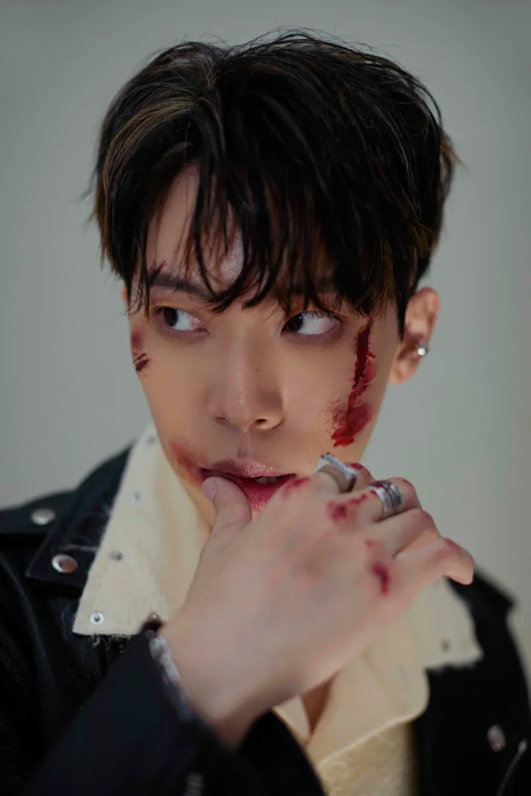 李晉瑋新歌《在黑暗中的我們》，寫下儘管在黑暗中、曙光終將到來的心境。圖／小山泉音樂提供