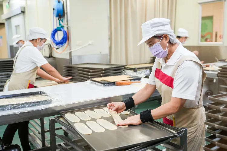 來到宜蘭餅發明館，可以參觀宜蘭餅的製作過程。田欣雲攝影