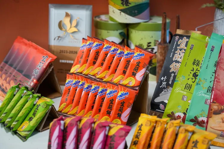 宜蘭餅近年與瑞士百年麥芽沖調飲品品牌阿華田合作，推出阿華田口味宜蘭餅。田欣雲攝影