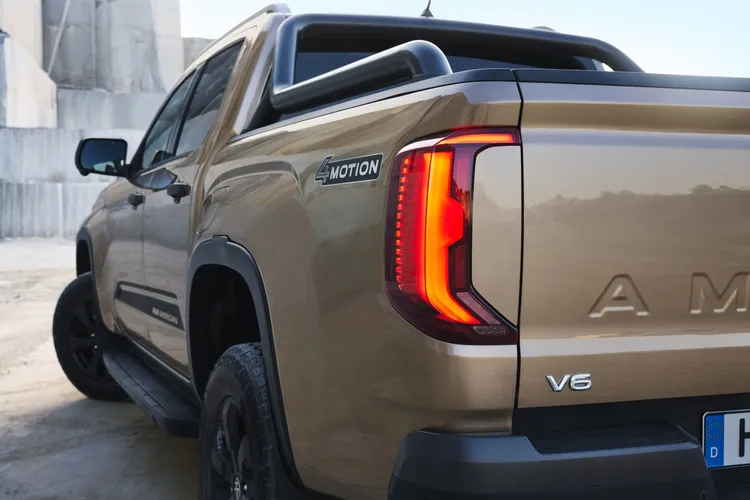 全新大改款Amarok動力搭載同級唯一的3.0升V6柴油渦輪引擎，具備241 PS和61 kgm的最大動力輸出表現。原廠照片