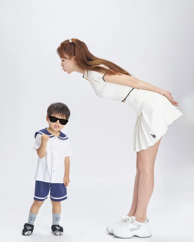 林志玲50歲生日曬出和兒子大勇的合照。翻攝林志玲IG