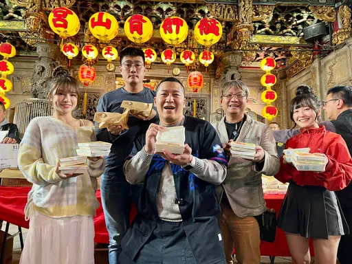 庆中华队夺冠!草爷发666份猪脚饭 2大女神加持同欢