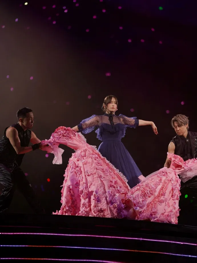 濱崎步華麗換裝秀。翻攝大麥上海官方帳號微博