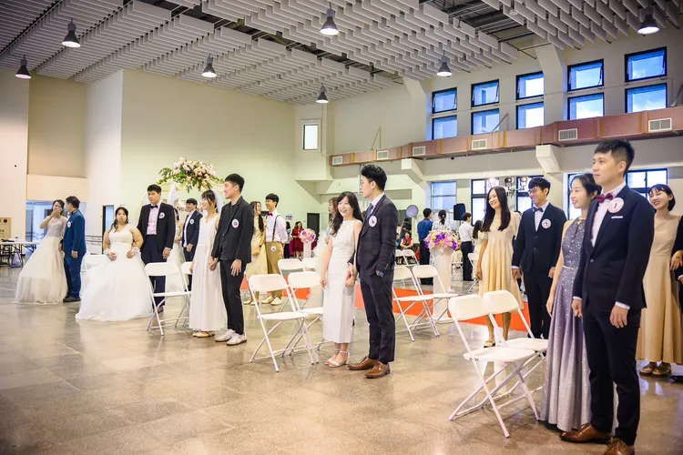 竹市「風城相遇」聯合婚禮，20對新人共結連理。新竹市府提供