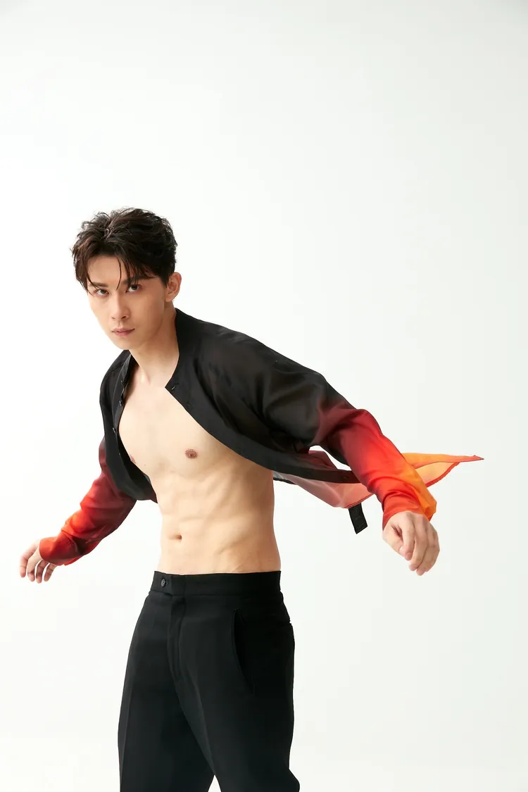 Rock透露近期商演不斷，都詢問請他cosplay陳傑憲。圖／Eros Rock提供