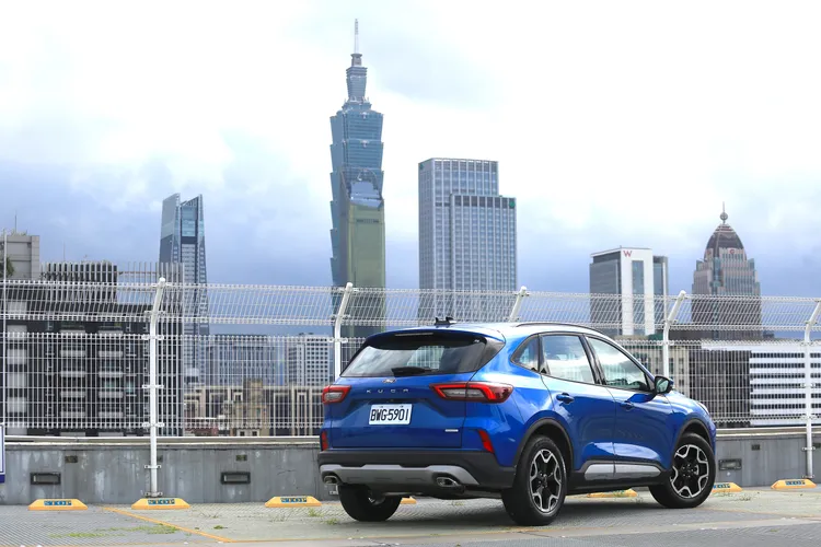 小改款Kuga大幅提升的配備及科技陣容，使其能更有底氣再對抗強敵，創造另一波的銷售熱潮。林浩昇攝