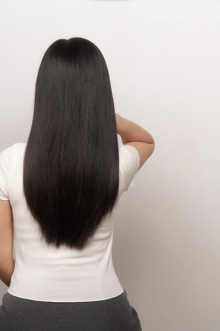 使用飛柔系列洗護，頭髮柔順迷人。