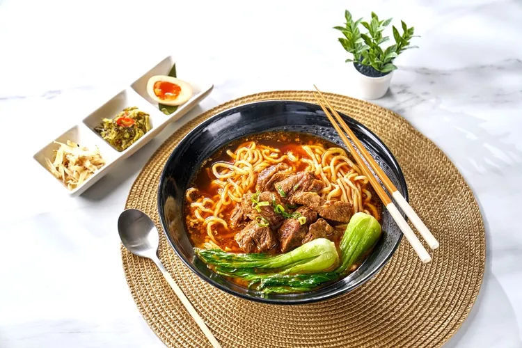 福容榮獲「2024臺北國際牛肉麵節調理包紅燒組十大店家」的「紅燒牛肉麵」買一送一。業者提供