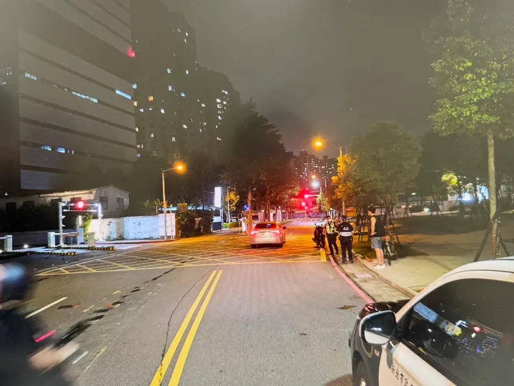 茱麗葉未依規定穿越馬路遭撞。警方提供