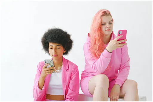 澳洲為何推動16歲以下社群媒體禁令? 不遵守先罰10億!