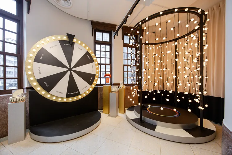 Jo Malone London 2024 璀璨復古派對閃耀幸運轉盤&360度旋轉拍攝轉盤。品牌提供