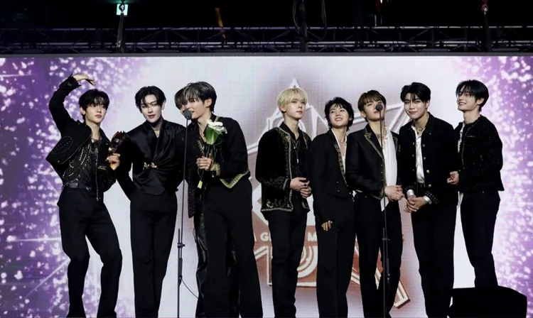 ZEROBASEONE年度選擇獎、最佳藝人2獎。翻攝KGMA