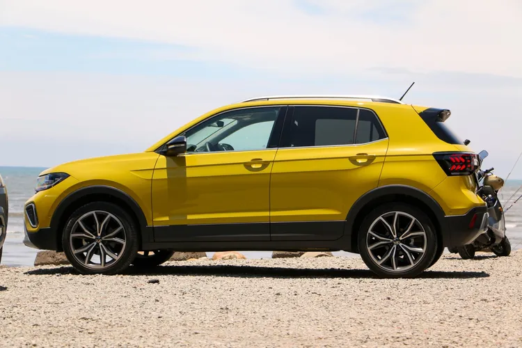 Volkswagen T-Cross在MQB A0模組化底盤平台的基礎下，以約莫4.1米車長的設定，帶來緊湊靈巧形象。林浩昇攝