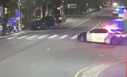 違規車拒檢!桃園警網跨轄連線攔截圍捕 毒蟲自撞落網