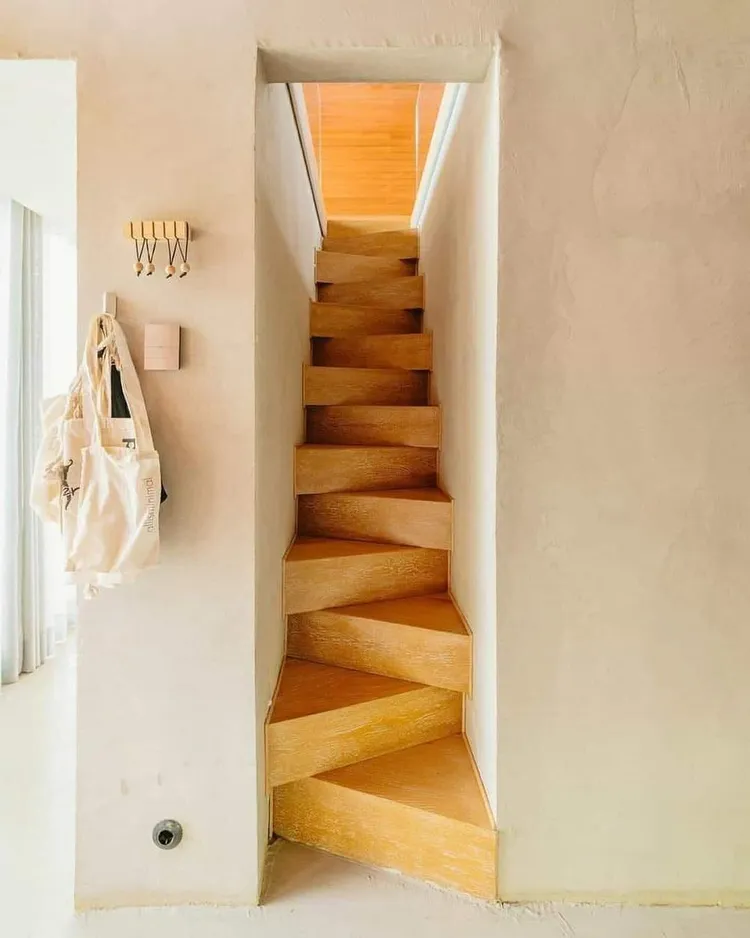 造型獨特的樓梯。翻攝自臉書社團